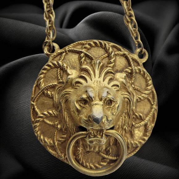 Vintage Double Lion Door Knocker Necklace Costume Jewelry Gold Pendant Statement - Picture 7 of 16